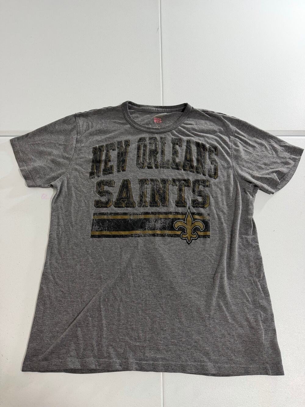 New Orleans Saints T-Shirt Mens Medium Gray Distressed Graphic NFL Football